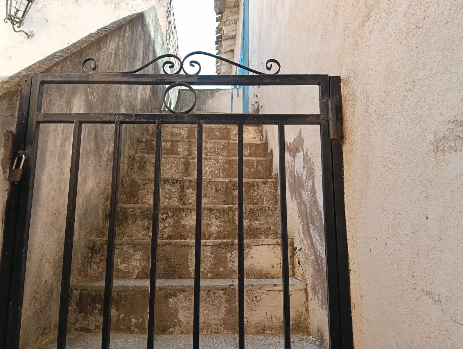 5 sypialnia Dom na sprzedaż w Dos Aguas z garażem - 210 000 € (Ref: 9428041)