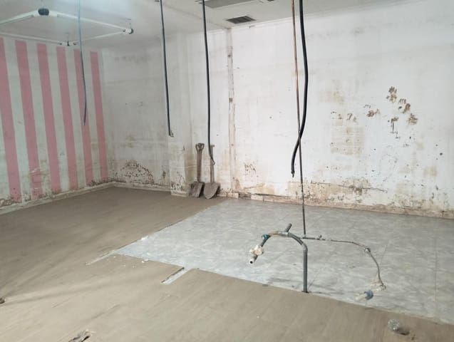 Kaupallinen vuokrattavana paikassa Catarroja - 1 200 € (Ref: 9428043)