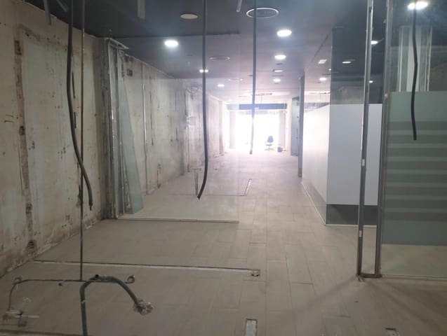 Kaupallinen vuokrattavana paikassa Catarroja - 1 200 € (Ref: 9428043)