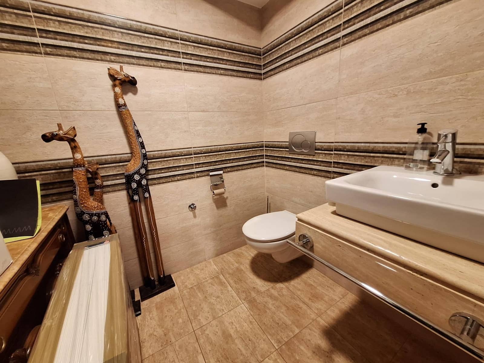 Local Commercial à vendre à Valence ville - 575 000 € (Ref: 9428045)