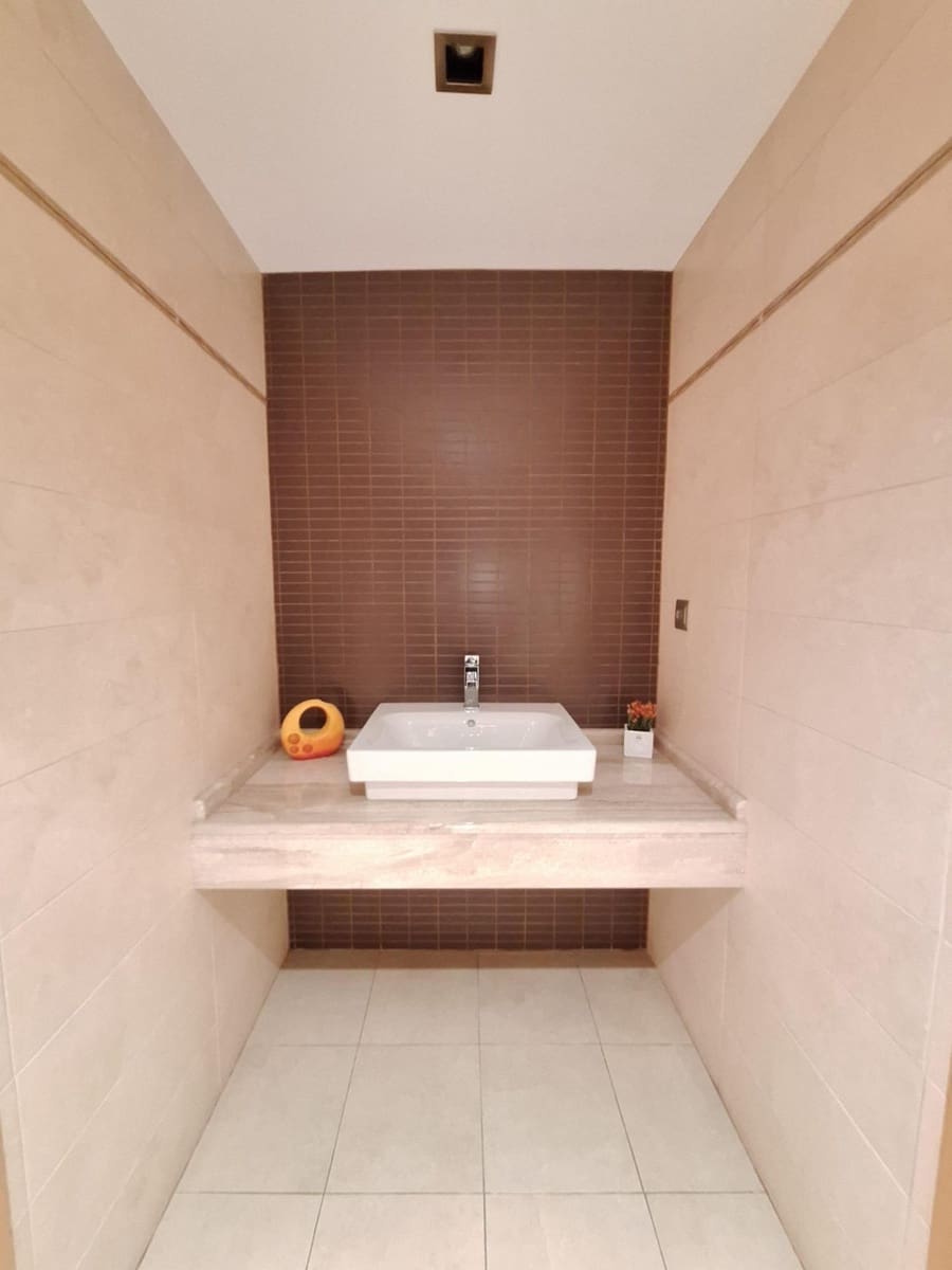 Kaupallinen vuokrattavana paikassa Valencia kaupunki - 2 800 € (Ref: 9428046)