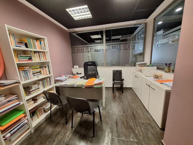 Kaupallinen vuokrattavana paikassa Campanar, Valencia kaupunki - 2 800 € (Ref: 9428046)