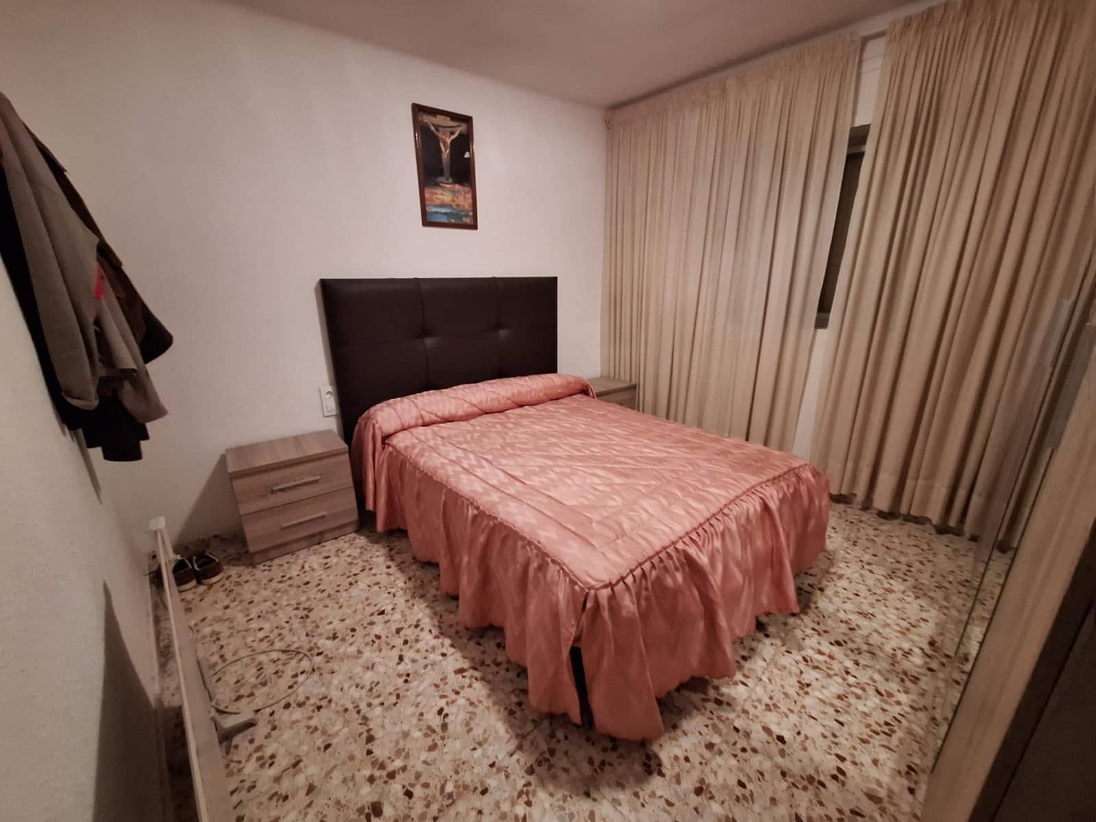 7 bedroom Townhouse for sale in Requena - € 89,000 (Ref: 9428051)