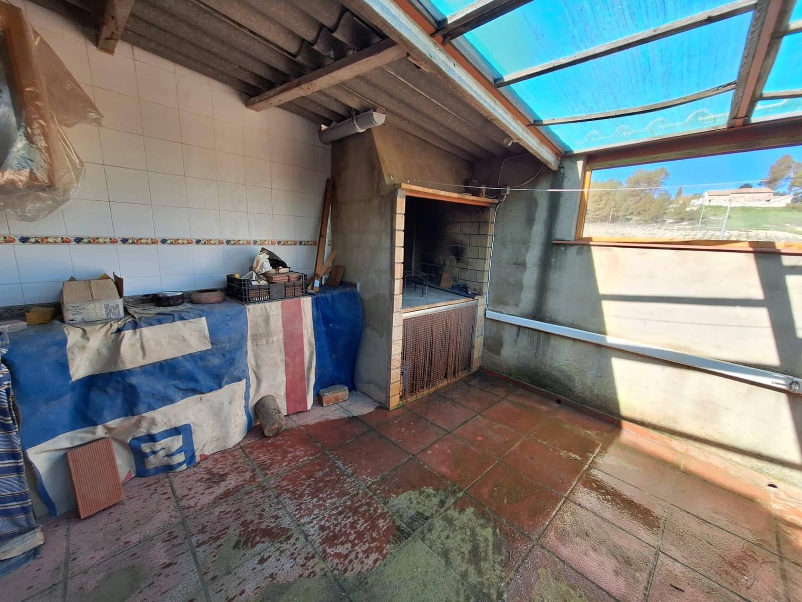 7 bedroom Townhouse for sale in Requena - € 89,000 (Ref: 9428051)