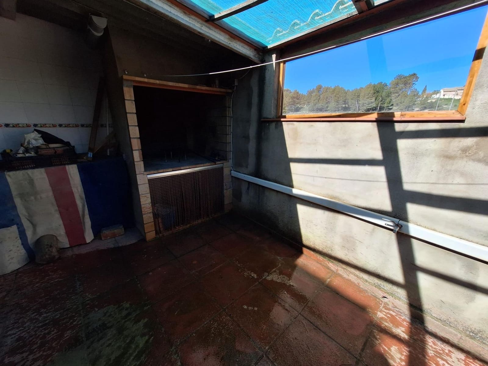 7 bedroom Townhouse for sale in Requena - € 89,000 (Ref: 9428051)