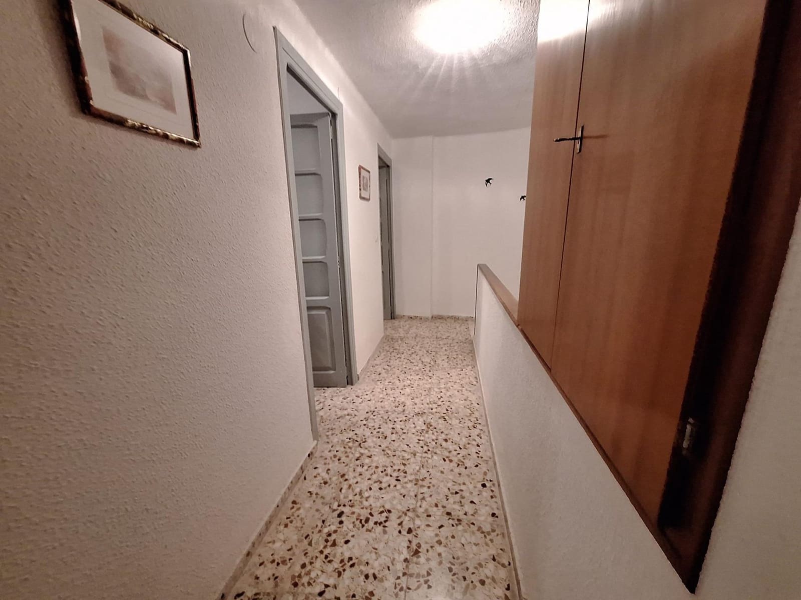 7 bedroom Townhouse for sale in Requena - € 89,000 (Ref: 9428051)