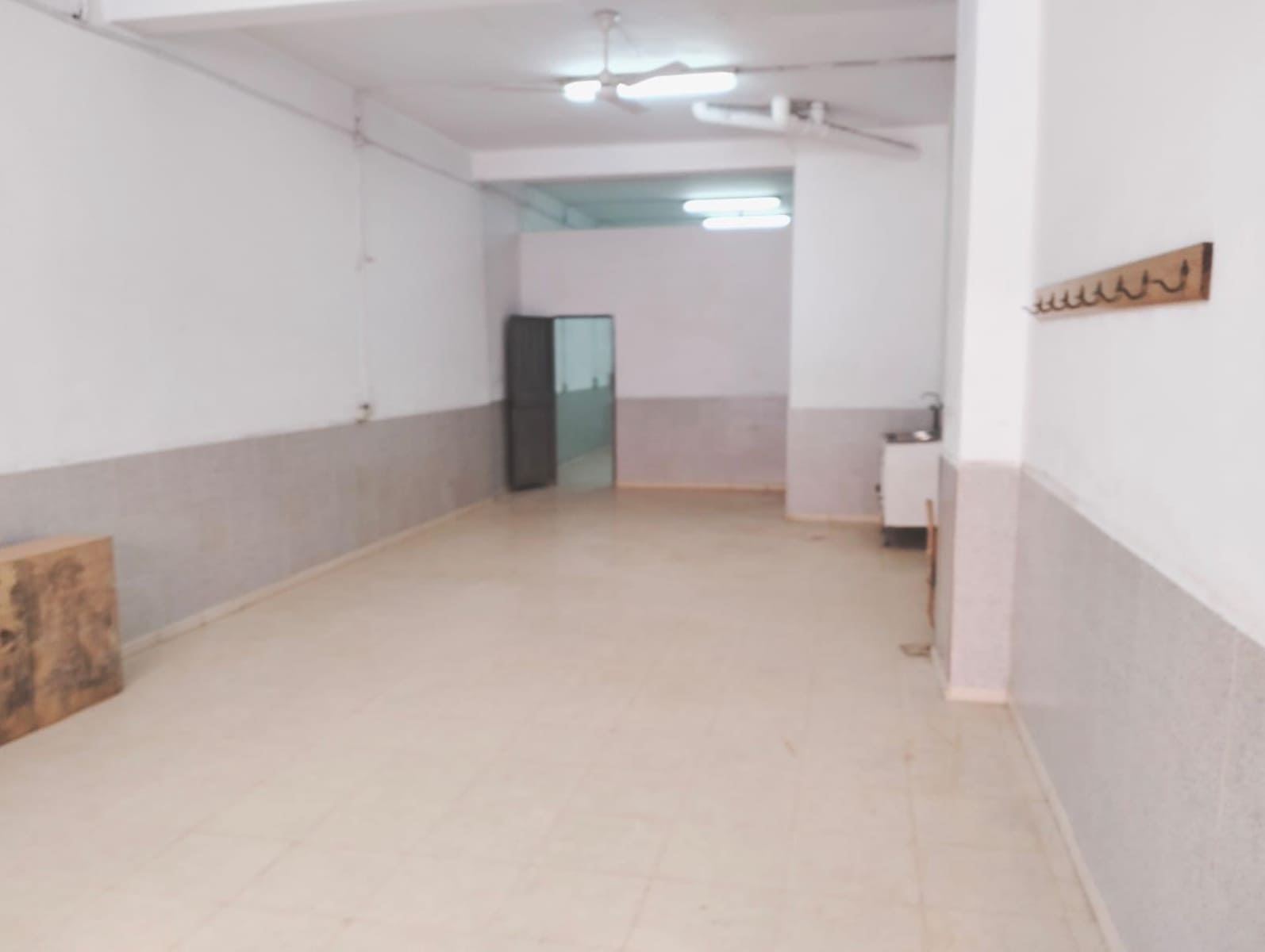 Commercial for sale in Benetusser - € 75,000 (Ref: 9428052)