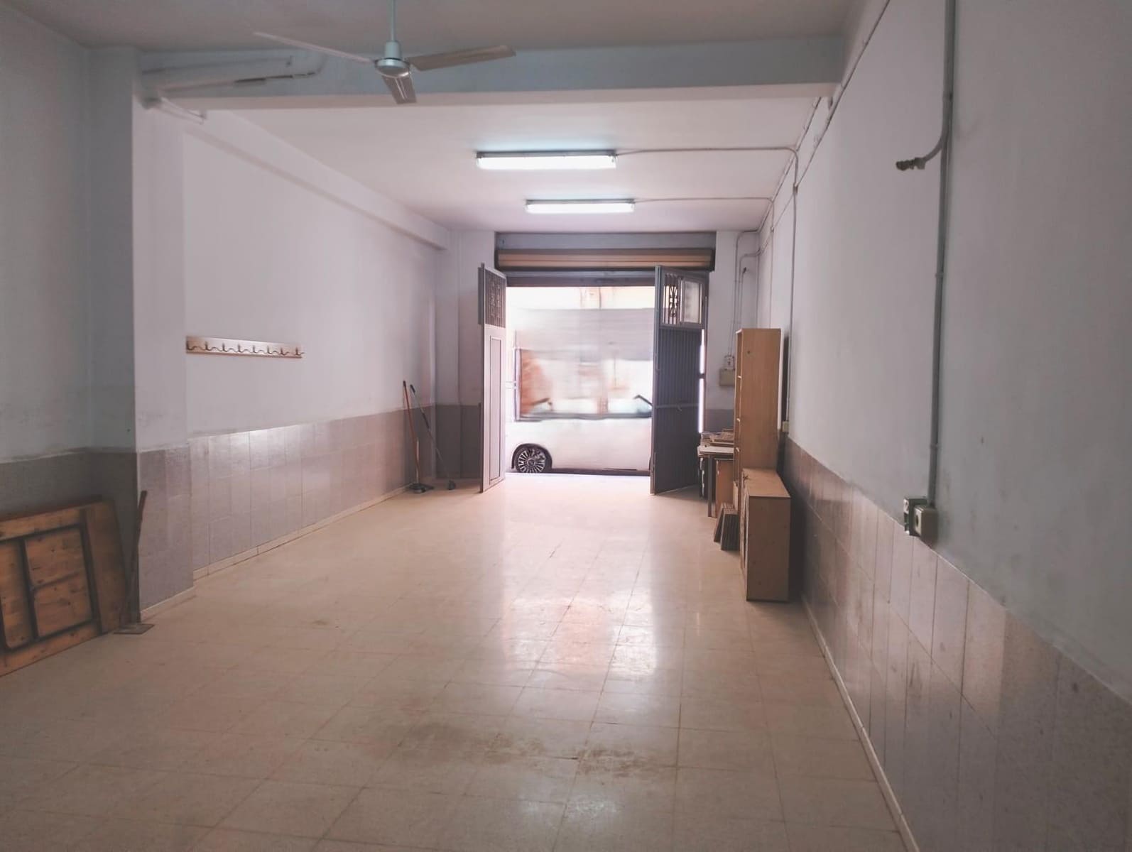 Commercial for sale in Benetusser - € 75,000 (Ref: 9428052)