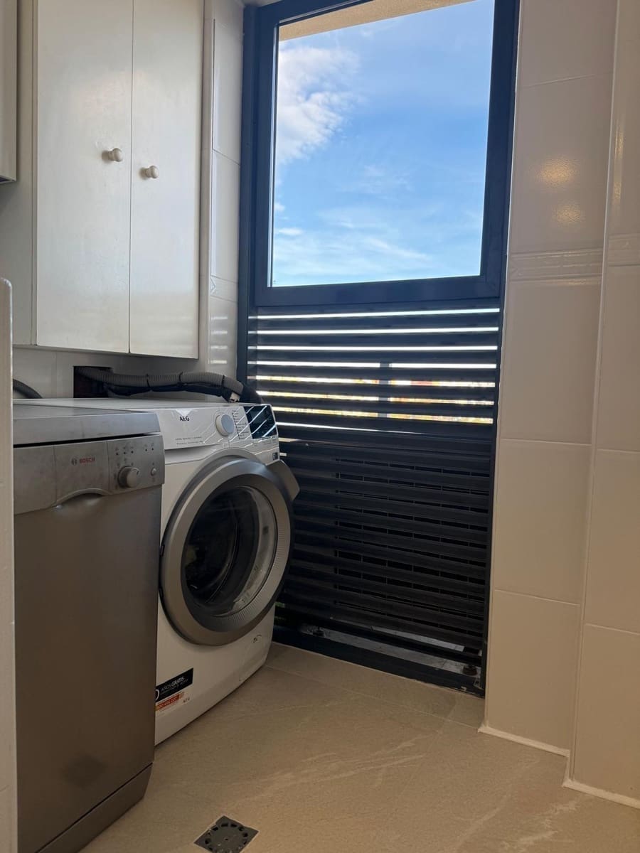 2 sovrum Lägenhet att hyra i Valencia stad - 1 800 € (Ref: 9431017)