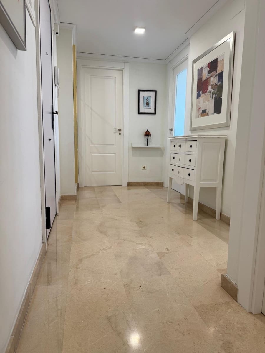 2 sovrum Lägenhet att hyra i Valencia stad - 1 800 € (Ref: 9431017)