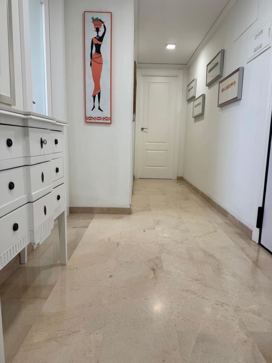 2 sovrum Lägenhet att hyra i Valencia stad - 1 800 € (Ref: 9431017)