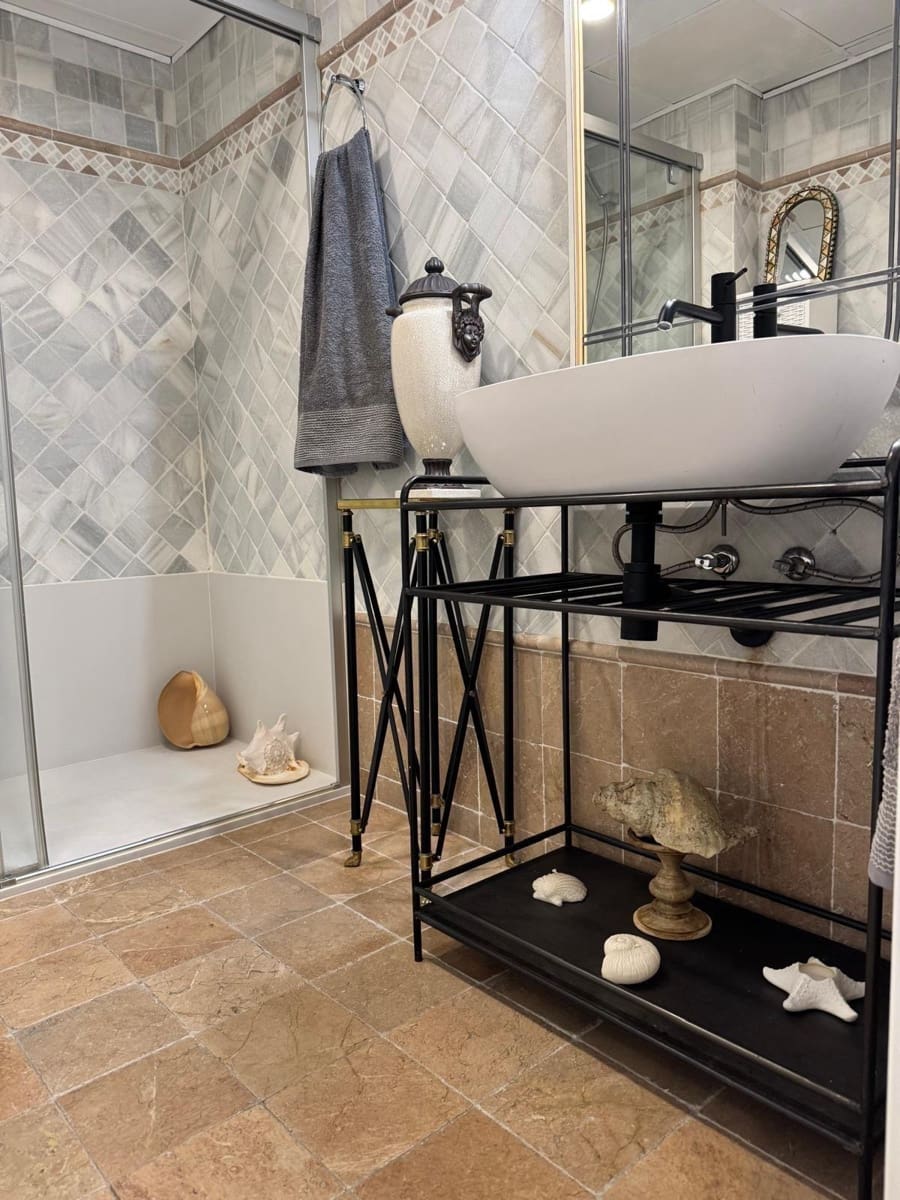 2 sovrum Lägenhet att hyra i Valencia stad - 1 800 € (Ref: 9431017)