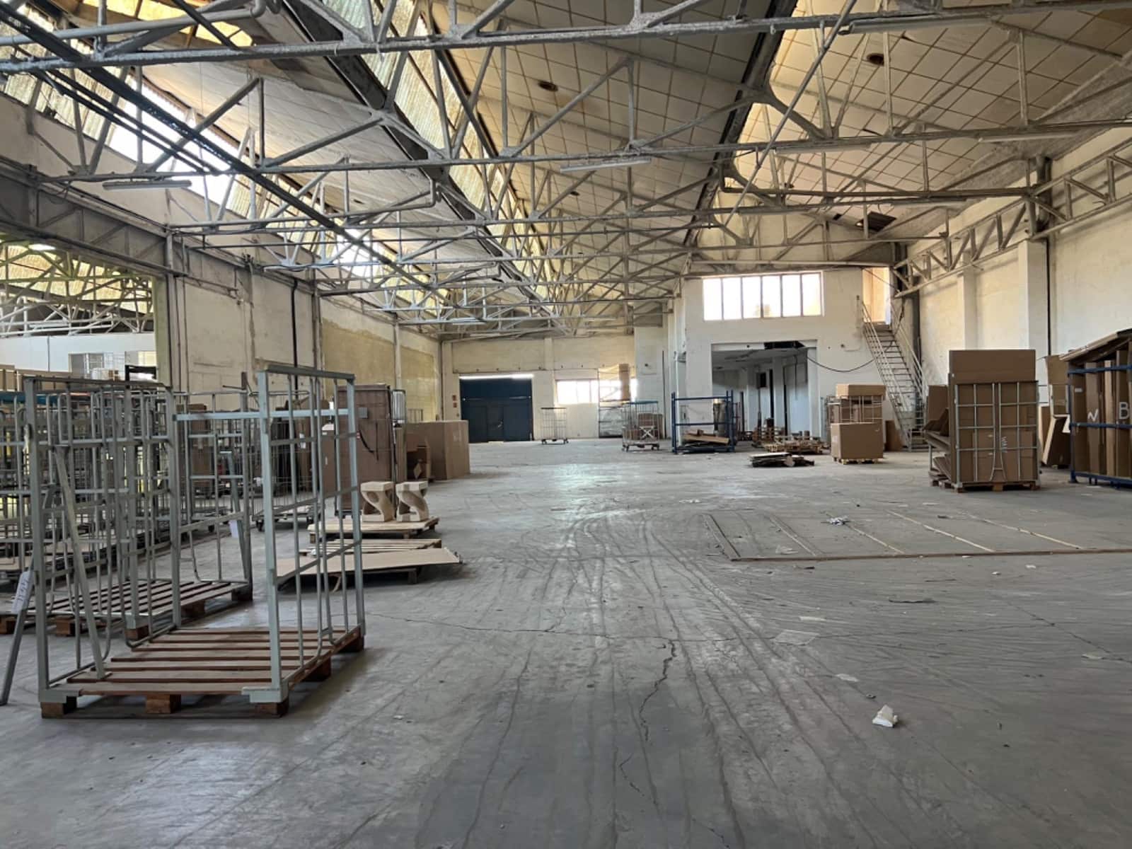 3 bedroom Business for rent in Silla - € 6,000 (Ref: 9436001)