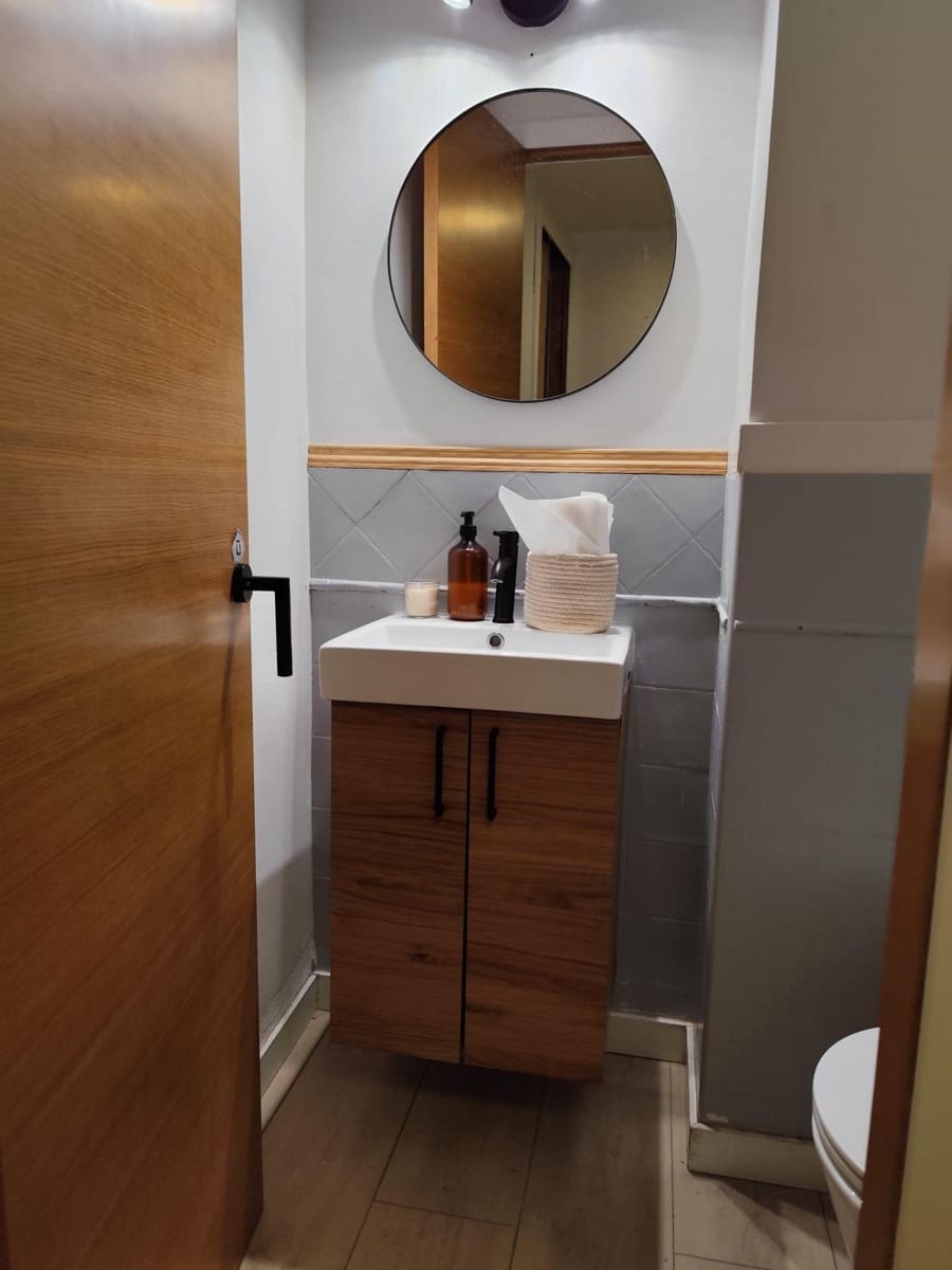 Erhverv til salg i Valencia by - € 132.900 (Ref: 9481290)