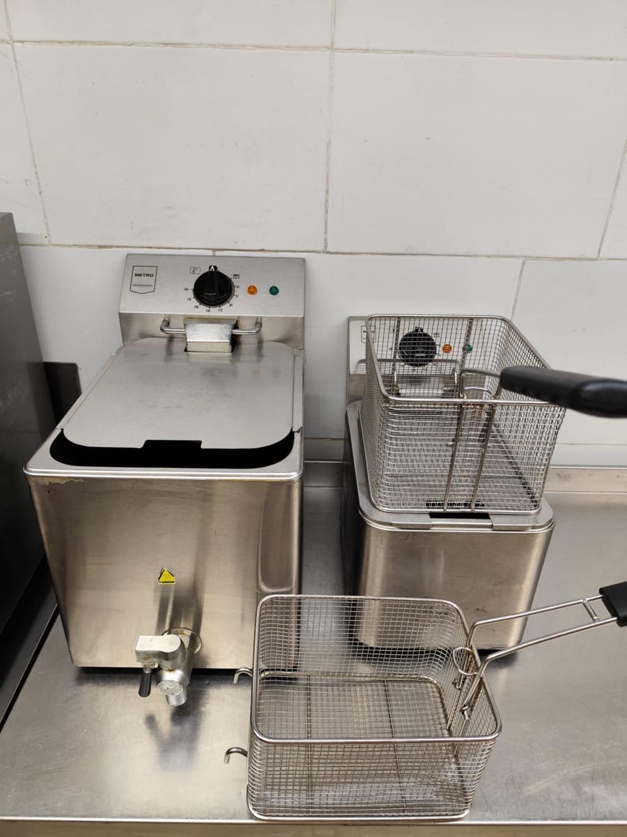 Erhverv til salg i Valencia by - € 132.900 (Ref: 9481290)