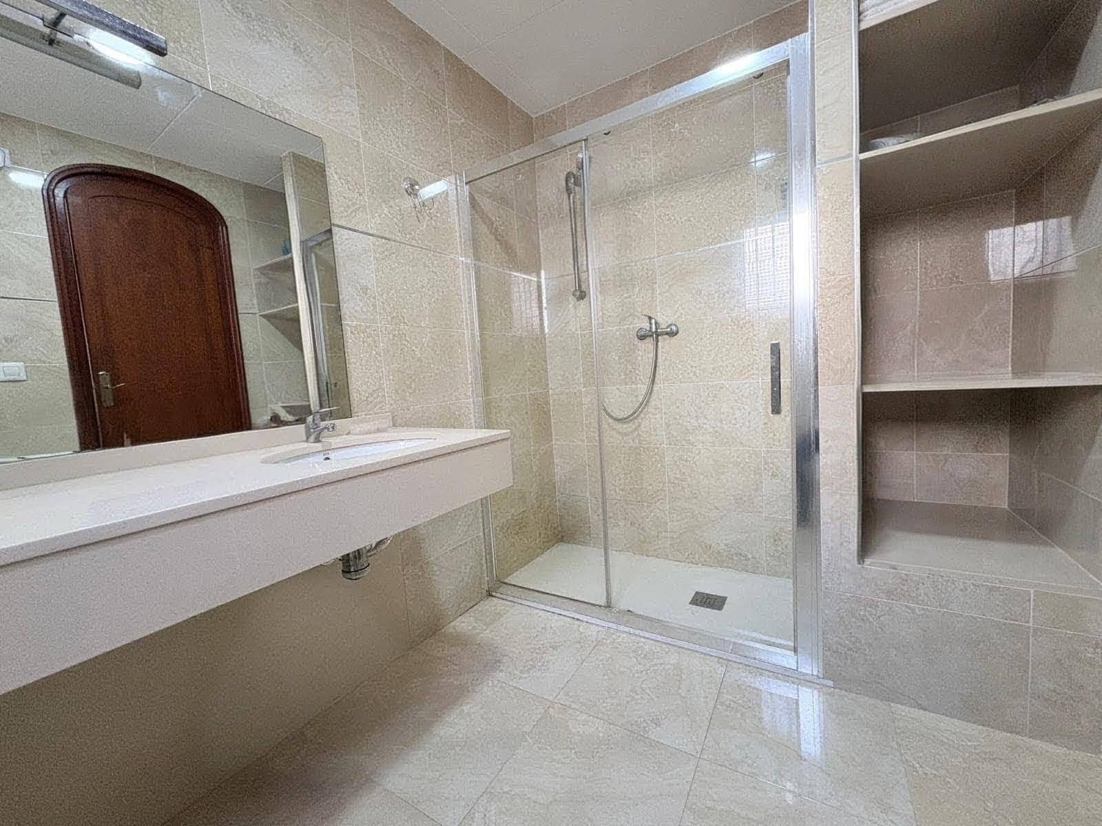 4 bedroom Townhouse for sale in Alfafar - € 320,000 (Ref: 9488731)