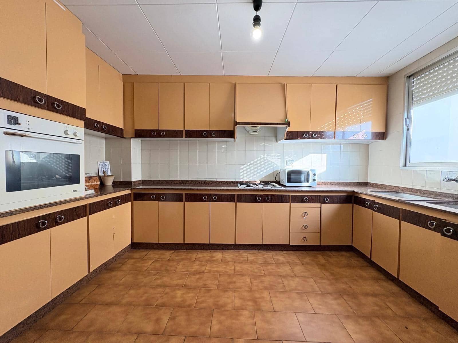 4 bedroom Townhouse for sale in Alfafar - € 320,000 (Ref: 9488731)