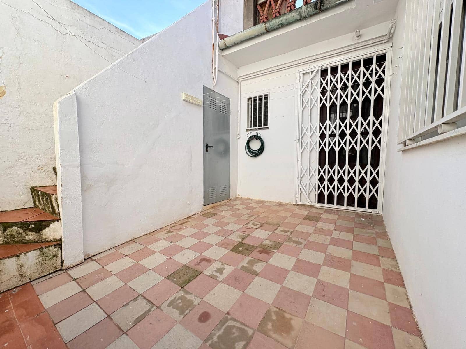 4 bedroom Townhouse for sale in Alfafar - € 320,000 (Ref: 9488731)