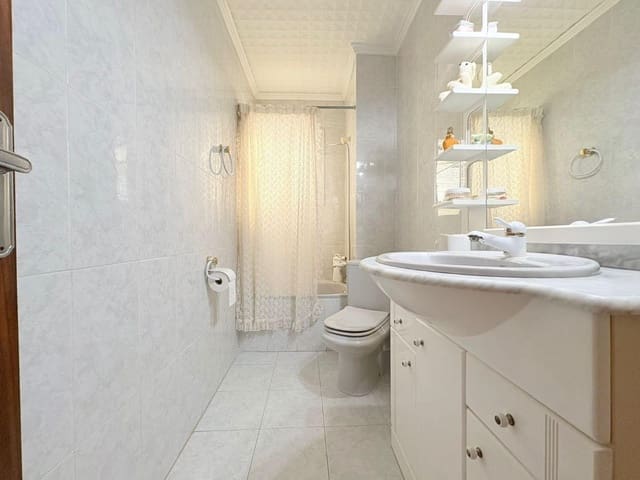 Piso de 4 habitaciones en Alfafar en venta - 145.000 € (Ref: 9504488)