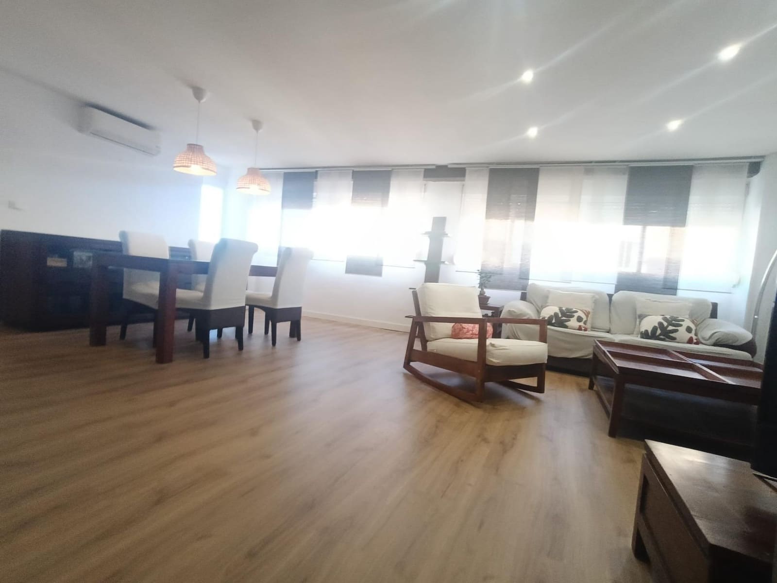 4 bedroom Flat for rent in Catarroja - € 900 (Ref: 9533911)