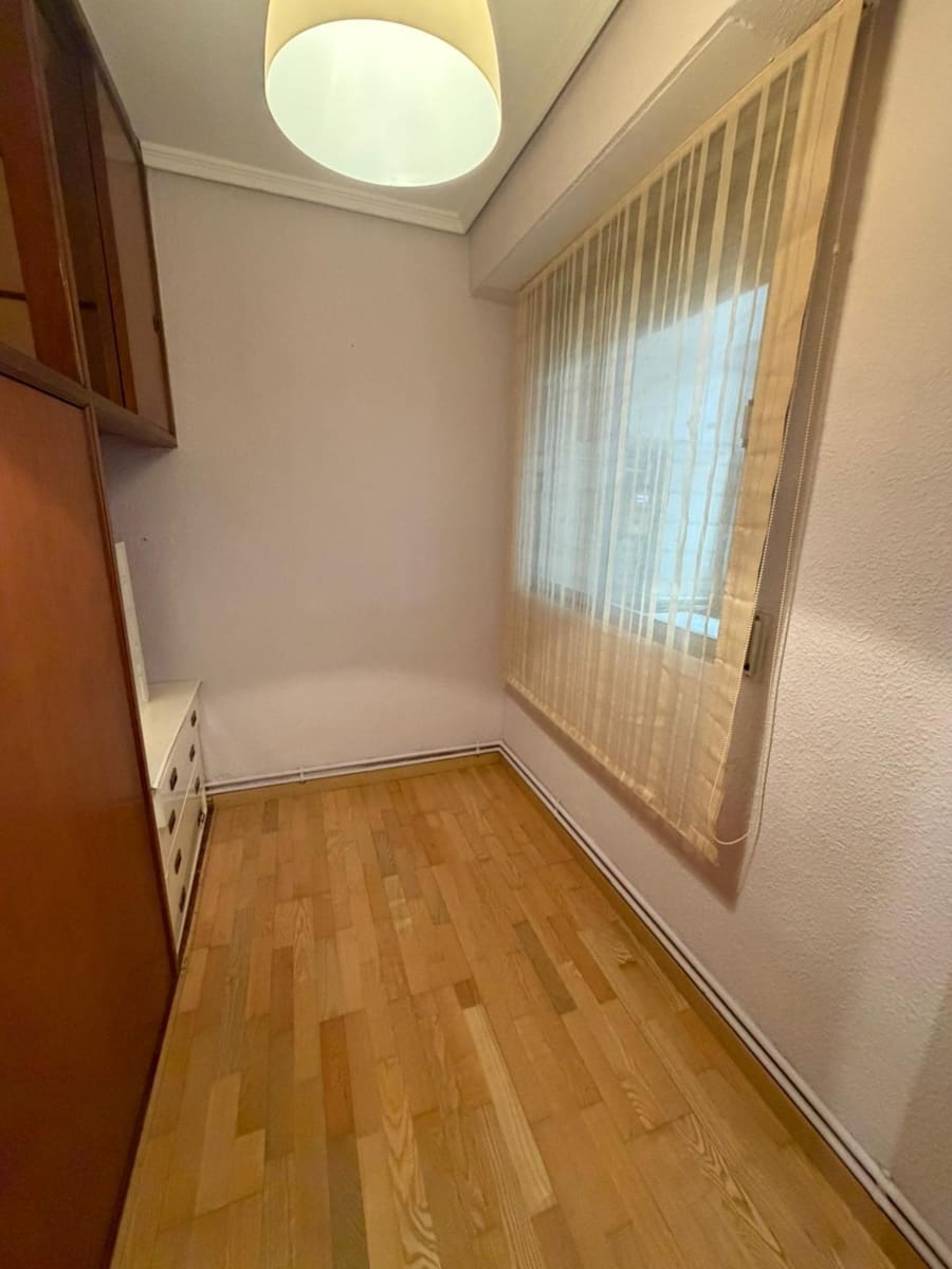 Appartement de 3 chambres à louer à Sedavi - 1 100 € (Ref: 9536086)