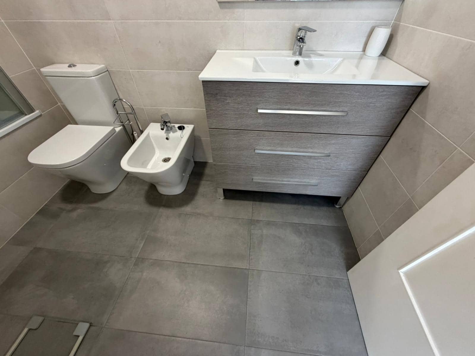 Appartement de 3 chambres à louer à Sedavi - 1 100 € (Ref: 9536086)