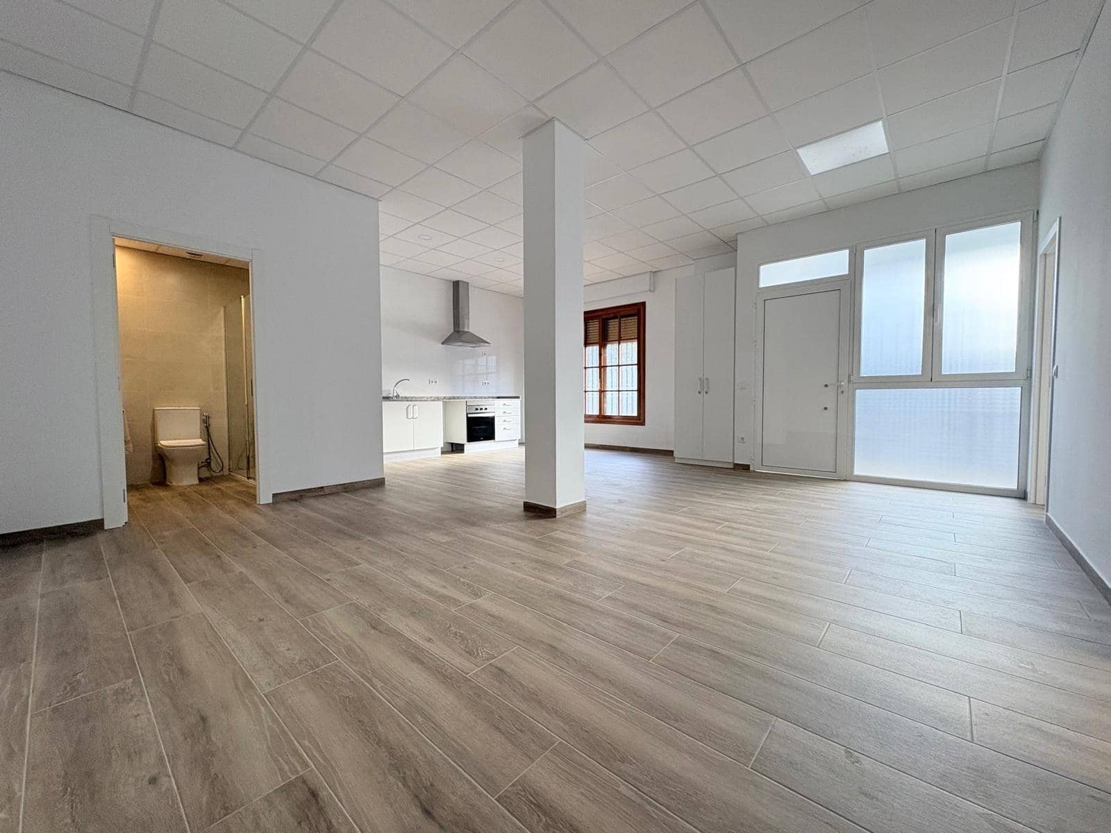 Appartement de 2 chambres à louer à Paterna - 950 € (Ref: 9541624)