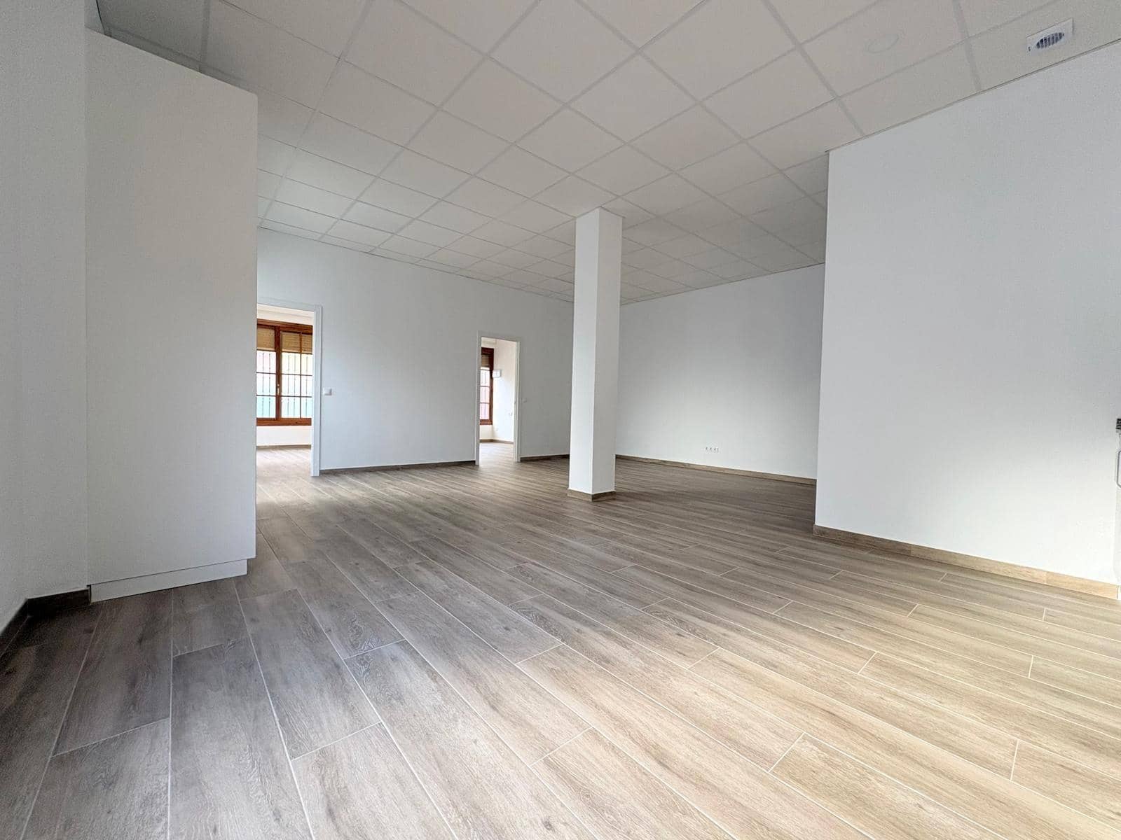 Appartement de 2 chambres à louer à Paterna - 950 € (Ref: 9541624)