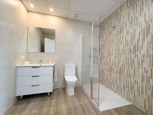 Apartamento de 2 habitaciones en Paterna en alquiler - 950 € (Ref: 9541624)