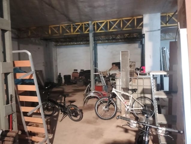 Commercial for rent in Massanassa - € 700 (Ref: 9551899)