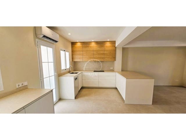 Appartement de 3 chambres à louer à Palma de Mallorca - 1 600 € (Ref: 10077354)
