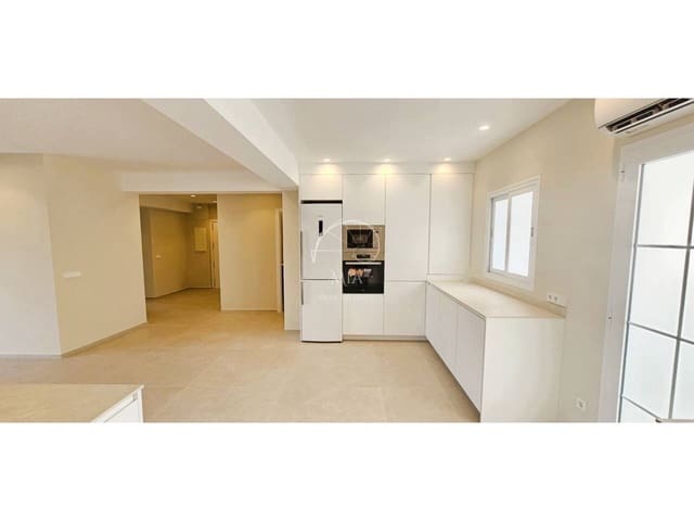 Appartement de 3 chambres à louer à Palma de Mallorca - 1 600 € (Ref: 10077354)