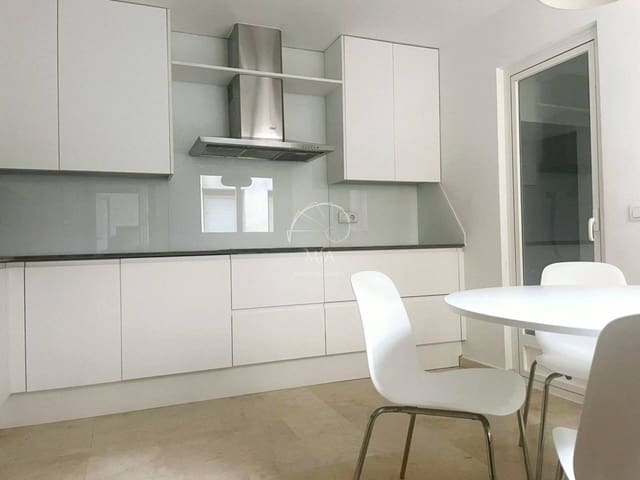3 quarto Penthouse para arrendar em Palma de Mallorca com garagem - 2 800 € (Ref: 10080255)