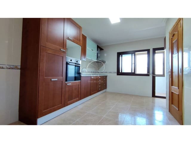 3 soveværelse Lejlighed til leje i Consell - € 1.400 (Ref: 10141576)