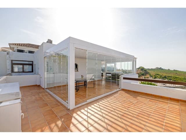 2 bedroom Penthouse for sale in Casares with pool garage - € 474,000 (Ref: 10000118)