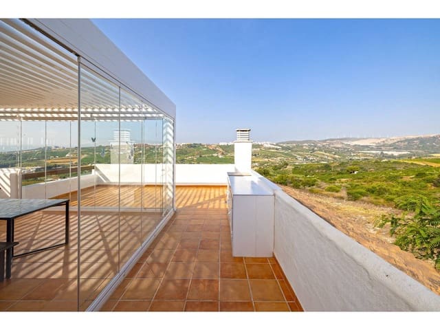 2 bedroom Penthouse for sale in Casares with pool garage - € 474,000 (Ref: 10000118)