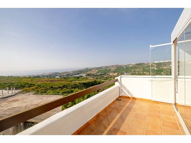 2 bedroom Penthouse for sale in Casares with pool garage - € 474,000 (Ref: 10000118)
