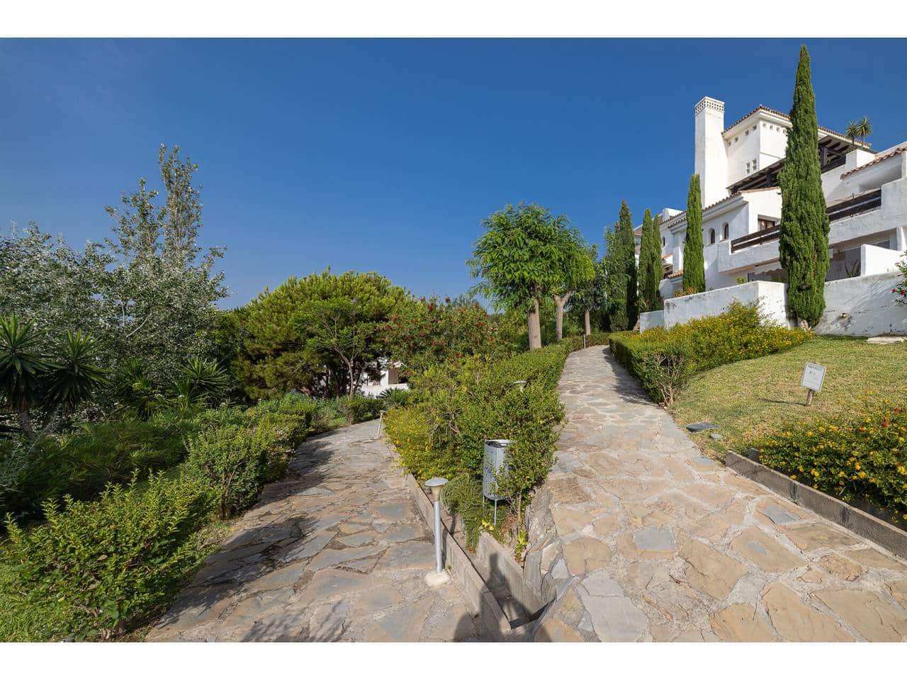 2 bedroom Penthouse for sale in Casares with pool garage - € 474,000 (Ref: 10000118)