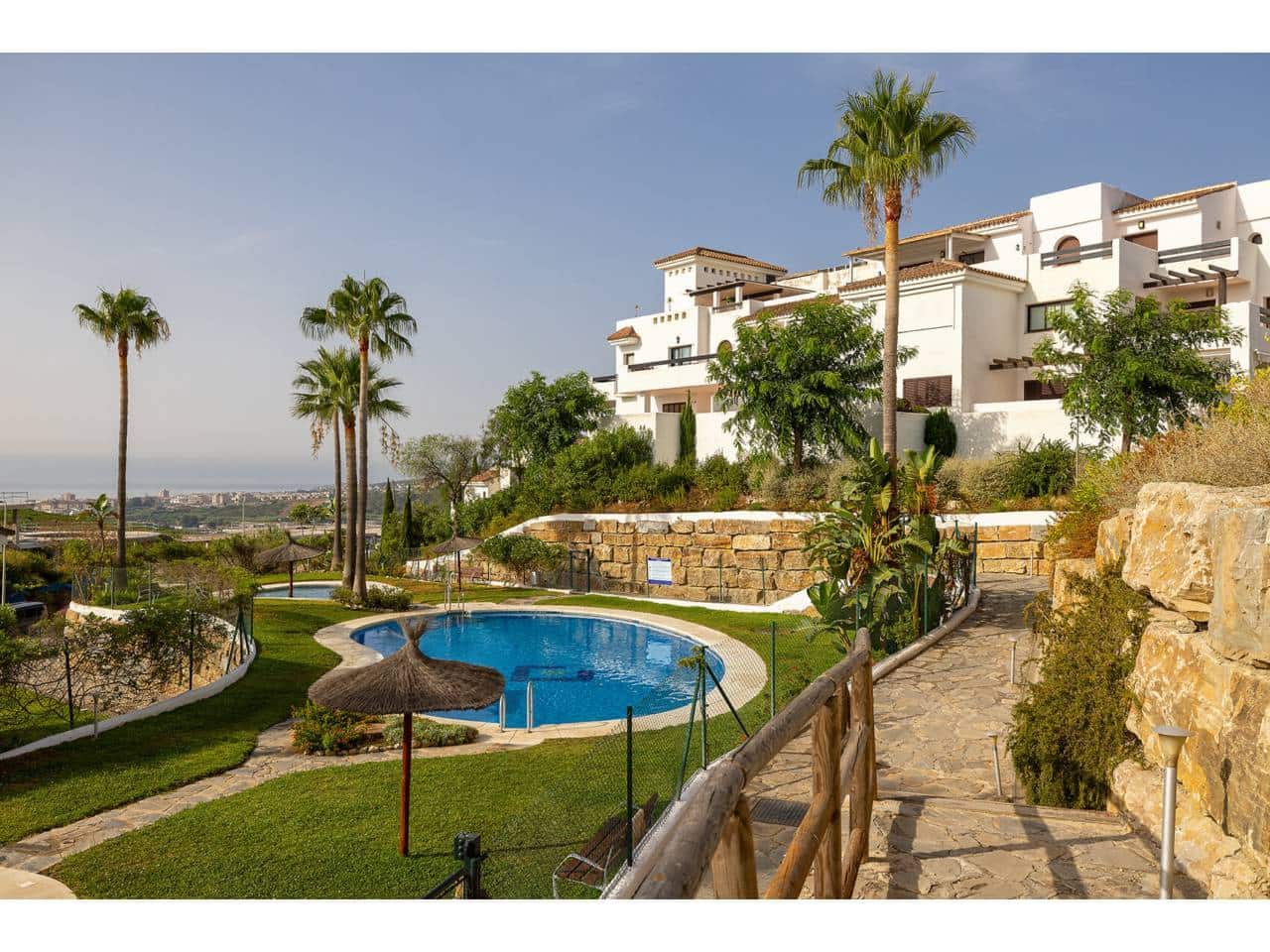 2 bedroom Penthouse for sale in Casares with pool garage - € 474,000 (Ref: 10000118)