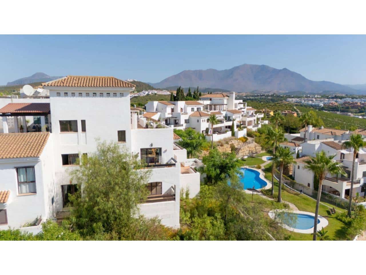 2 soverom Penthouse til salgs i Casares med svømmebasseng garasje - € 474 000 (Ref: 10000118)