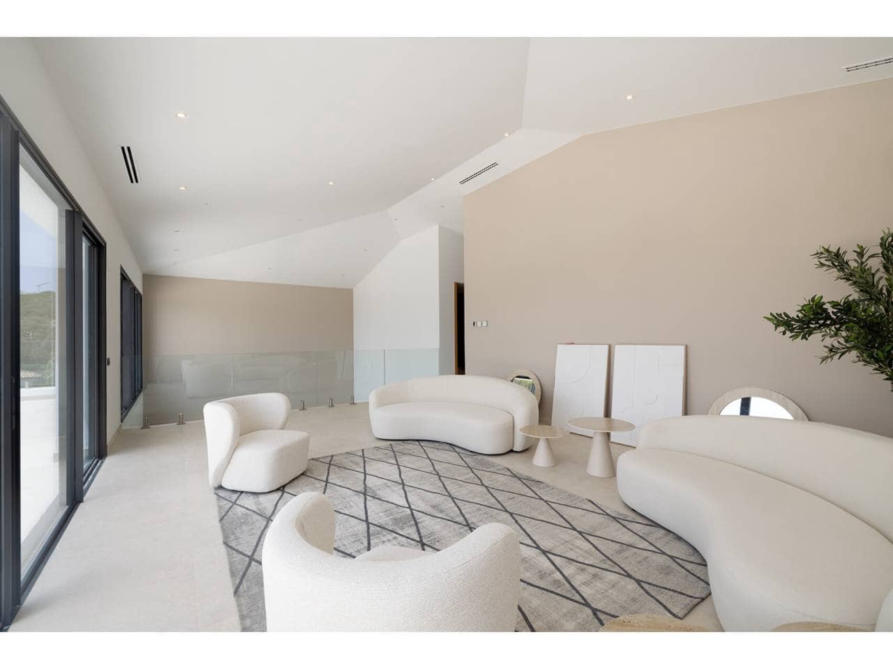 6 soverom Villa til salgs i Sotogrande med svømmebasseng garasje - € 6 900 000 (Ref: 10010095)