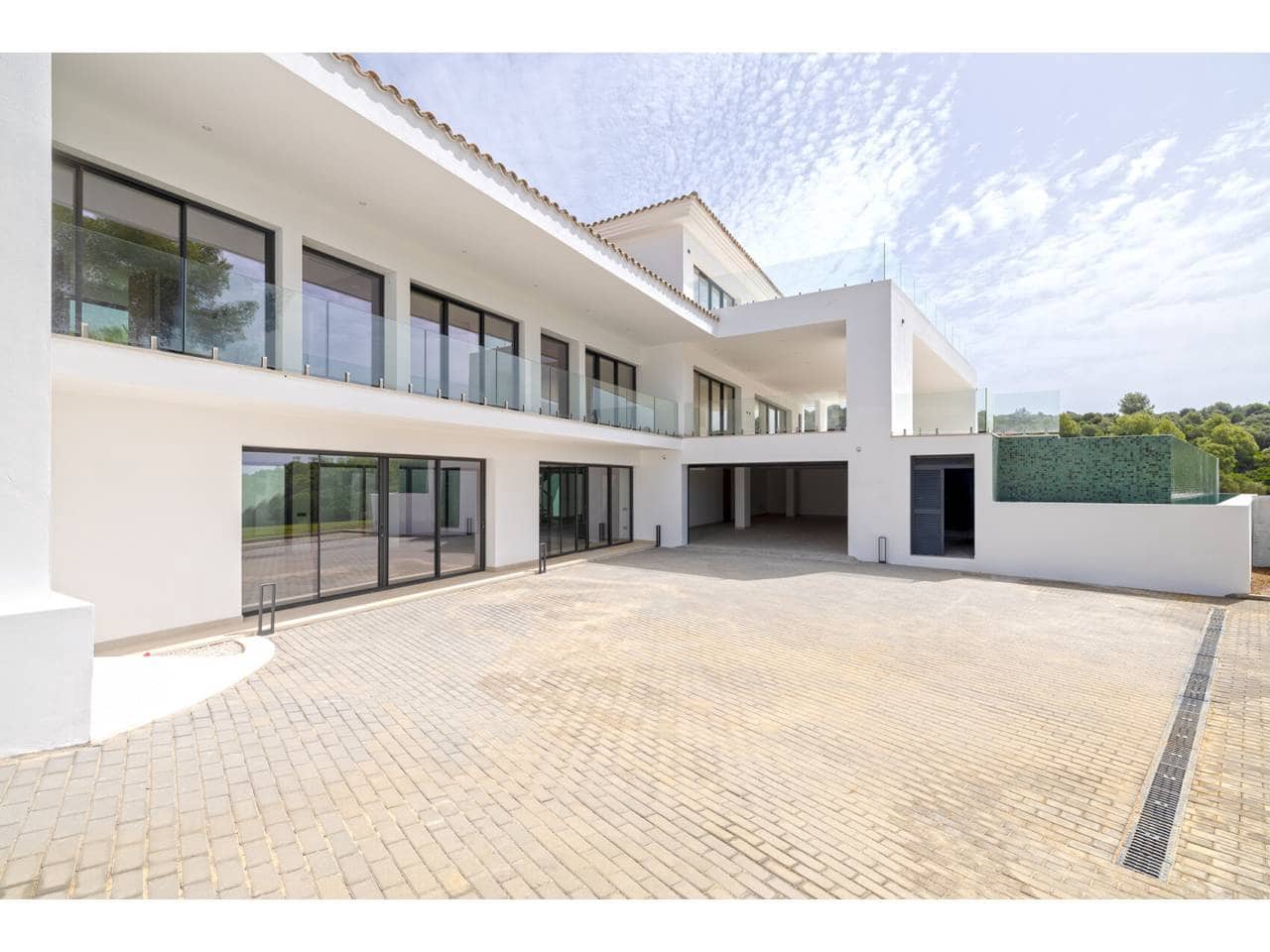 6 soverom Villa til salgs i Sotogrande med svømmebasseng garasje - € 6 900 000 (Ref: 10010095)