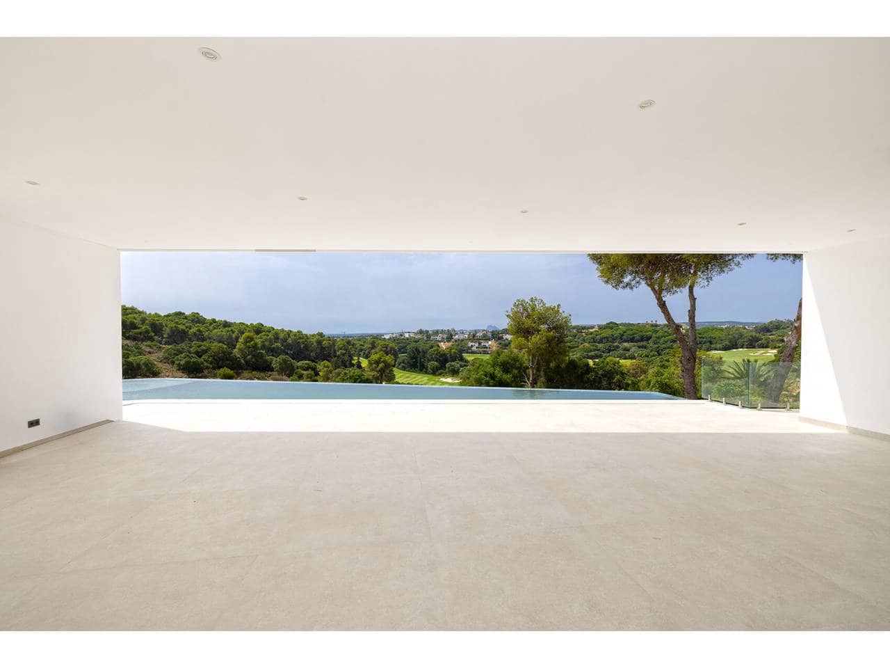 6 soverom Villa til salgs i Sotogrande med svømmebasseng garasje - € 6 900 000 (Ref: 10010095)