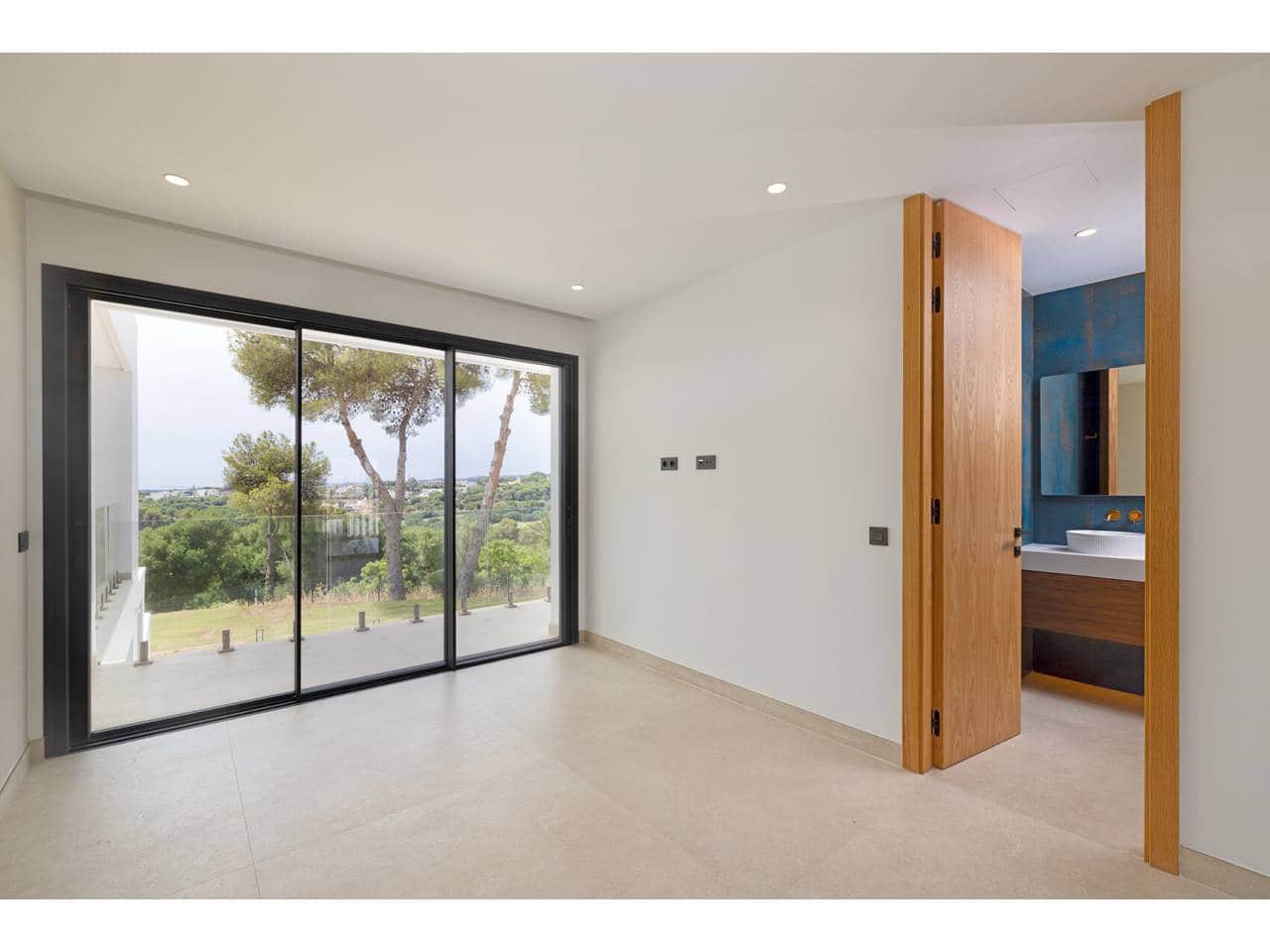 6 soverom Villa til salgs i Sotogrande med svømmebasseng garasje - € 6 900 000 (Ref: 10010095)