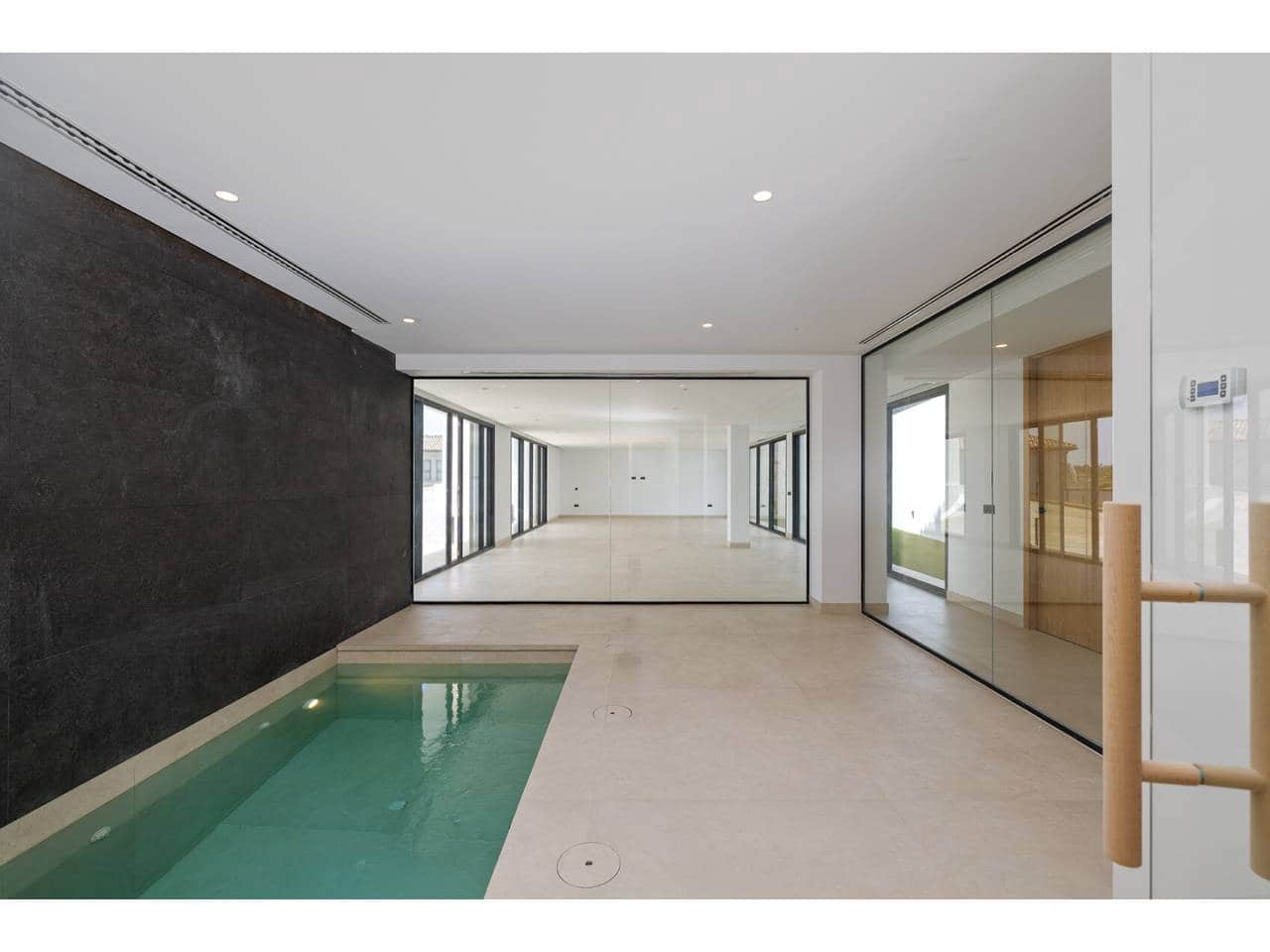 6 soverom Villa til salgs i Sotogrande med svømmebasseng garasje - € 6 900 000 (Ref: 10010095)