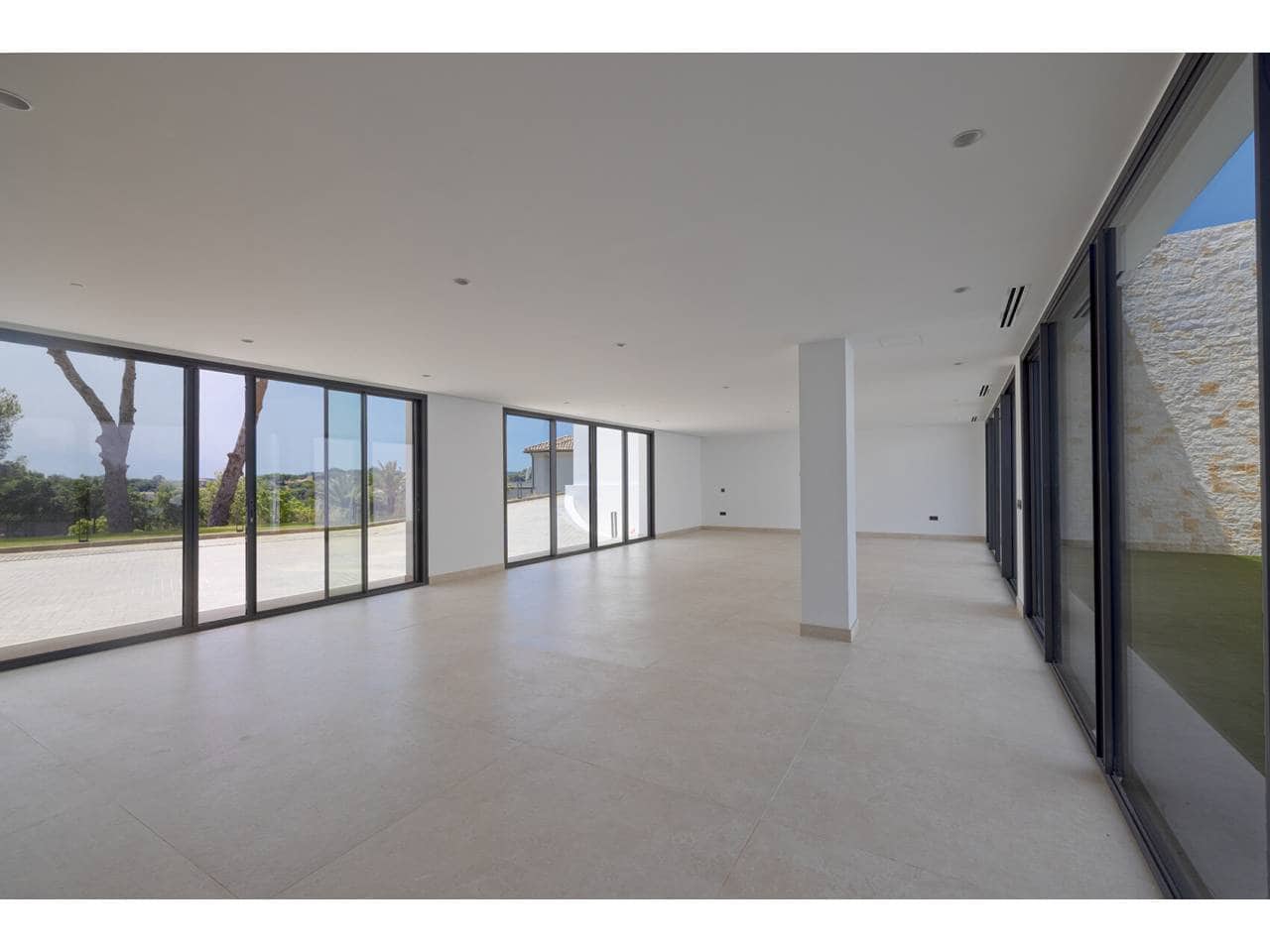 6 soverom Villa til salgs i Sotogrande med svømmebasseng garasje - € 6 900 000 (Ref: 10010095)
