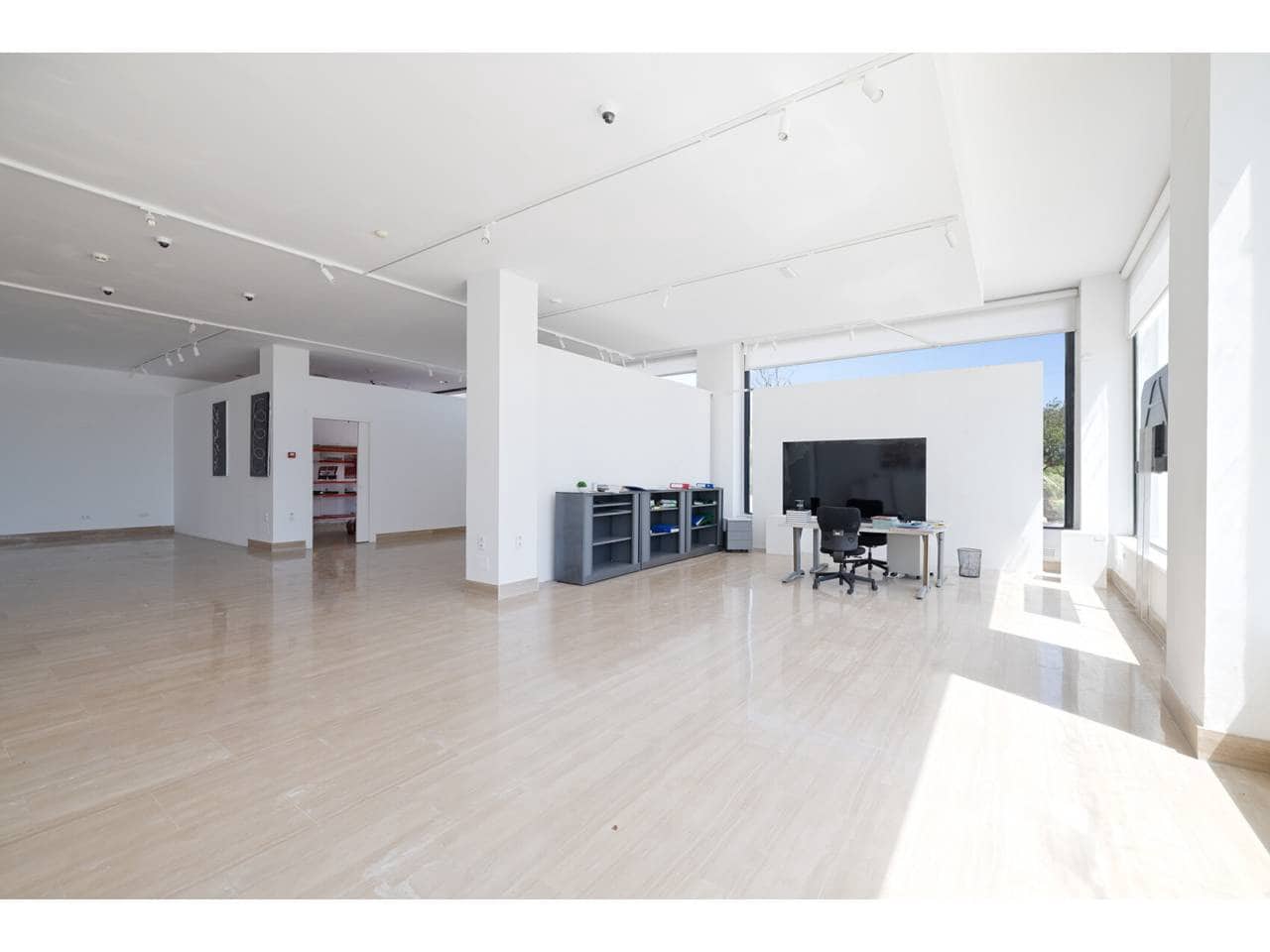 Gewerbe zu verkaufen in Manilva mit Garage - 2.200.000 € (Ref: 10012782)