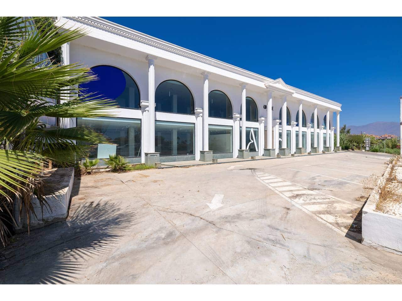 Gewerbe zu verkaufen in Manilva mit Garage - 2.200.000 € (Ref: 10012782)