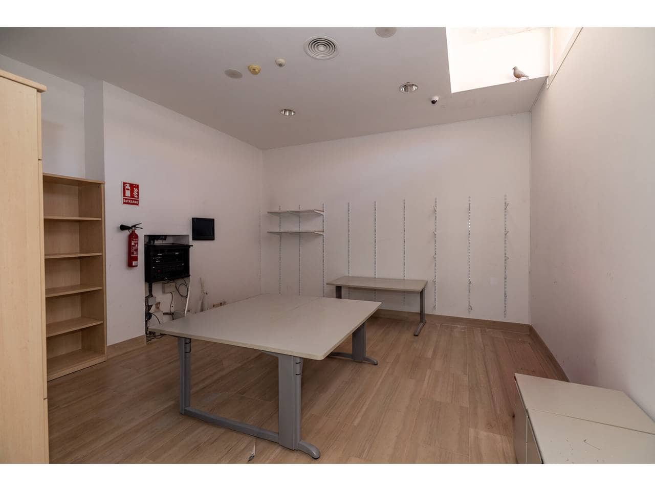 Gewerbe zu verkaufen in Manilva mit Garage - 2.200.000 € (Ref: 10012782)