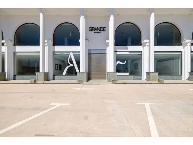 Commercieel te koop in Manilva met garage - € 2.200.000 (Ref: 10012782)